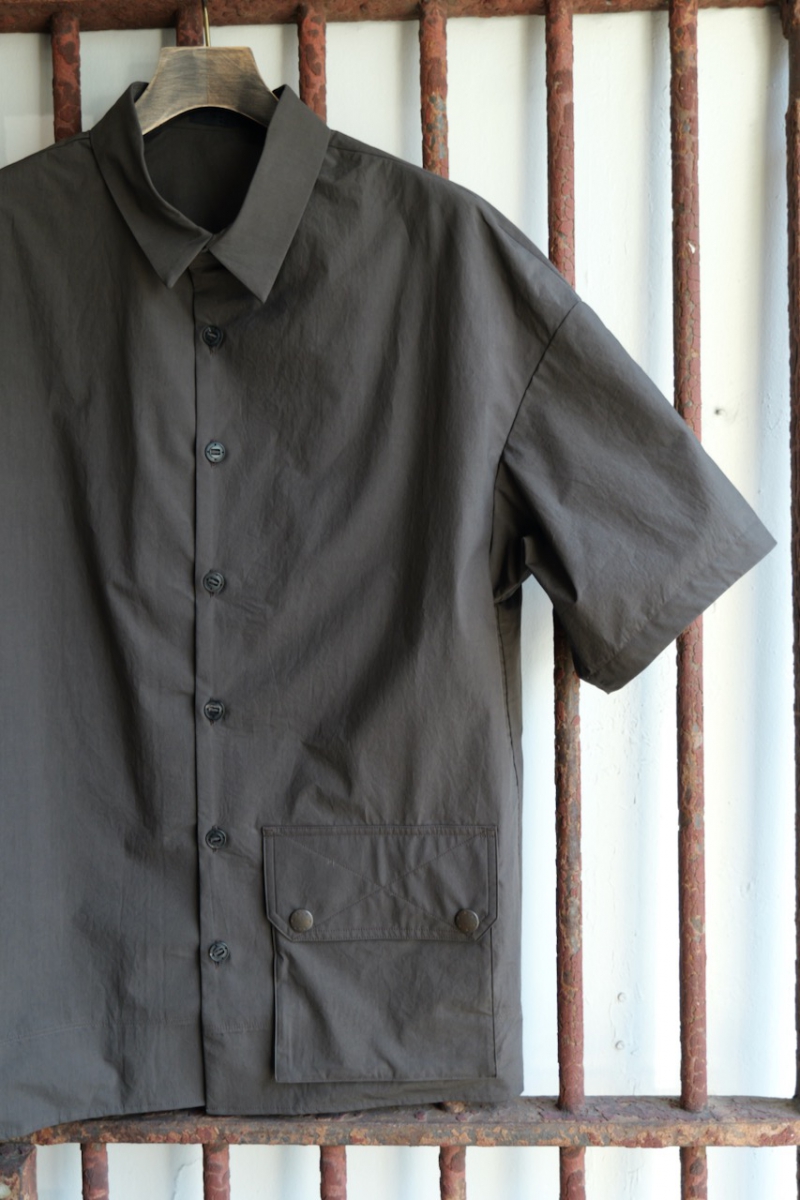SHC-DTMH. Half Sleeve Shirt High Density Cotton. Beige Gray. DEVOA.